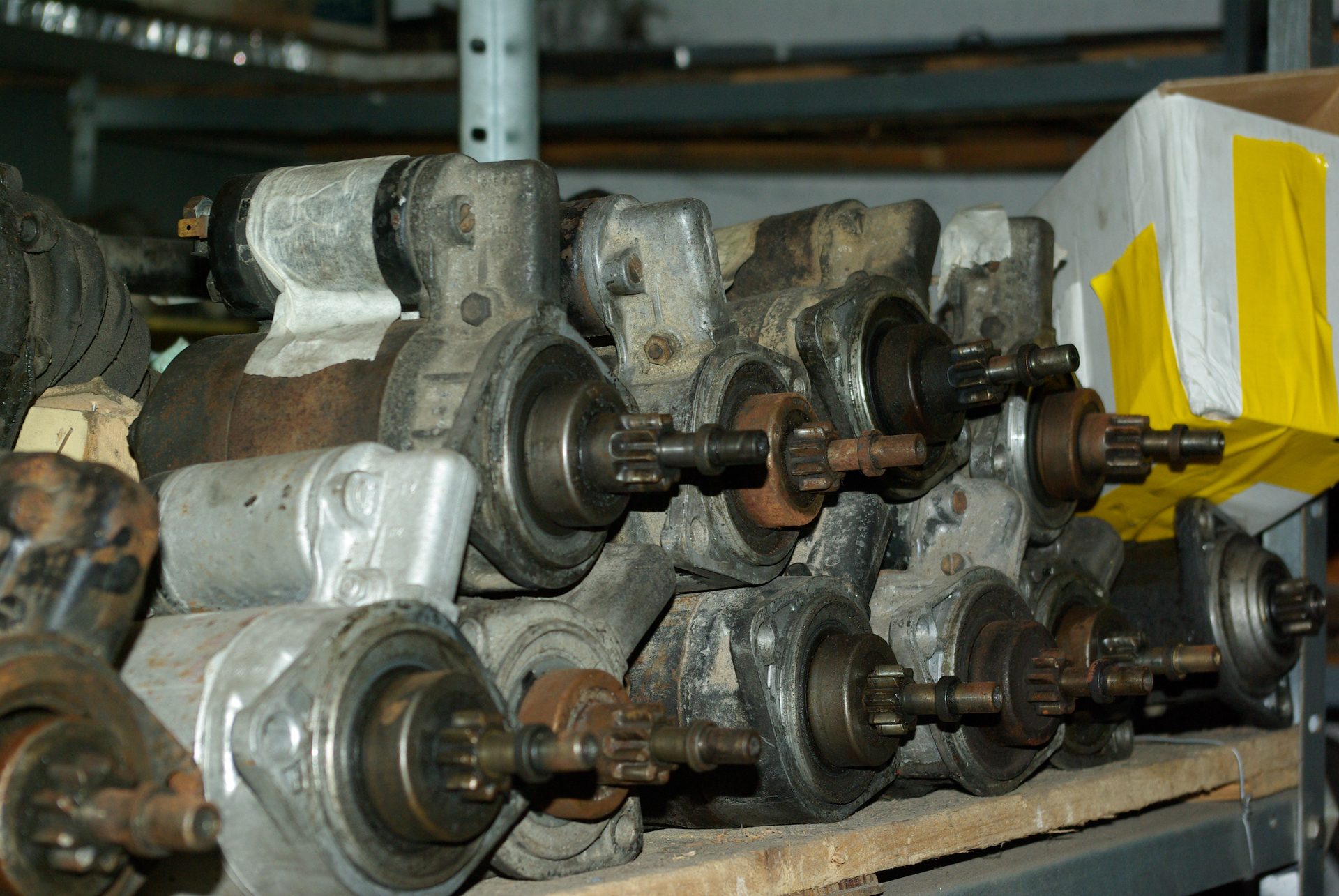 Stock pièces détachées Volkswagen NOS et reproduction — Euskadi R Cool